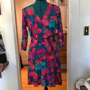 Bright and beautiful silky dress, size medium
